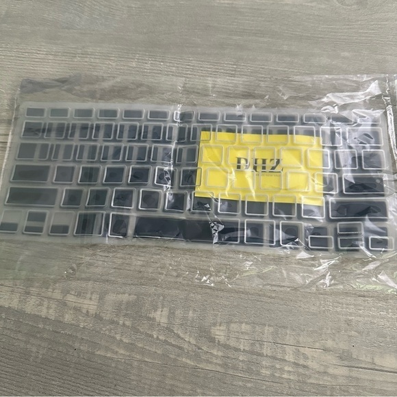 BLACK Keyboard Cover - Picture 3 of 3